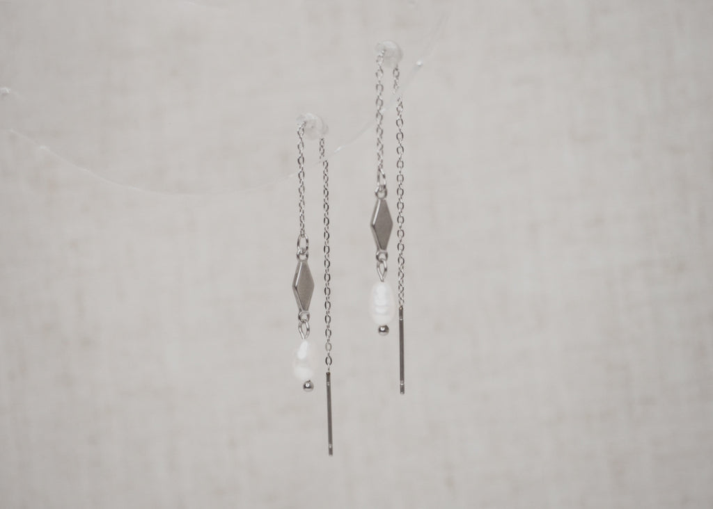 threads diamond pearl silver 1