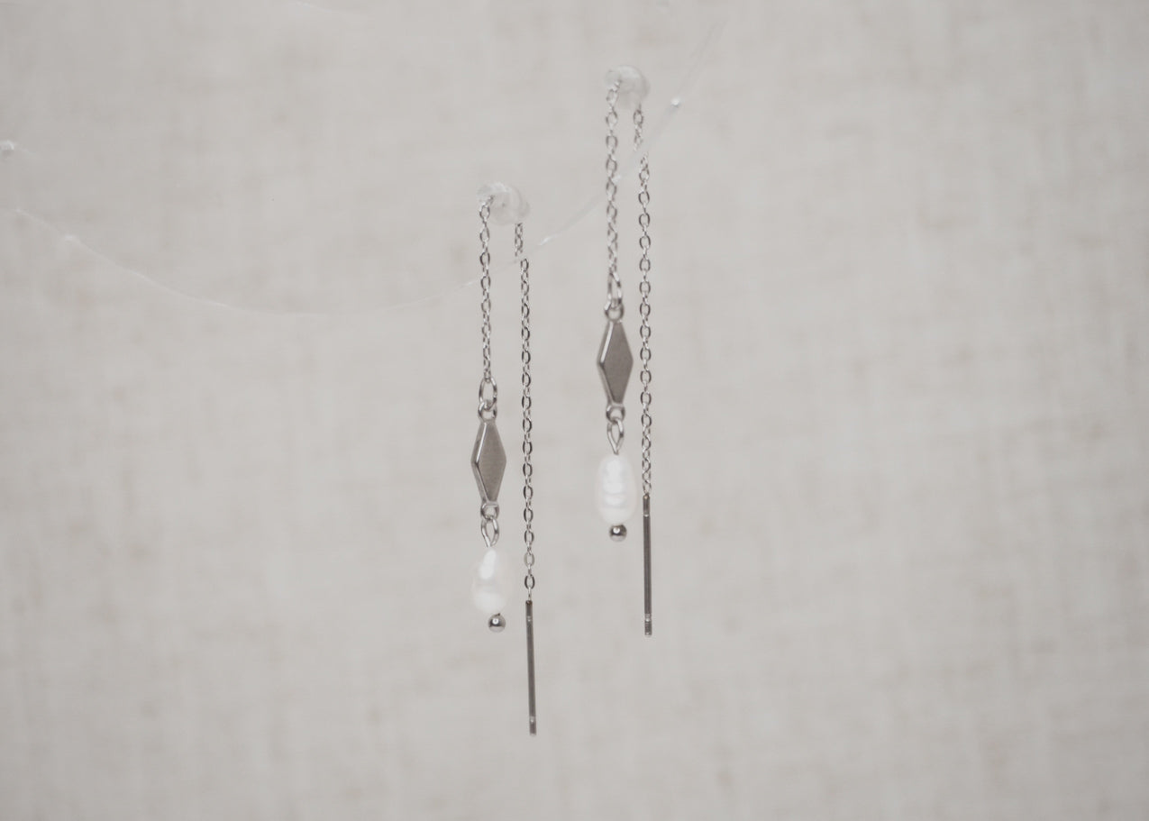 threads diamond pearl silver 1