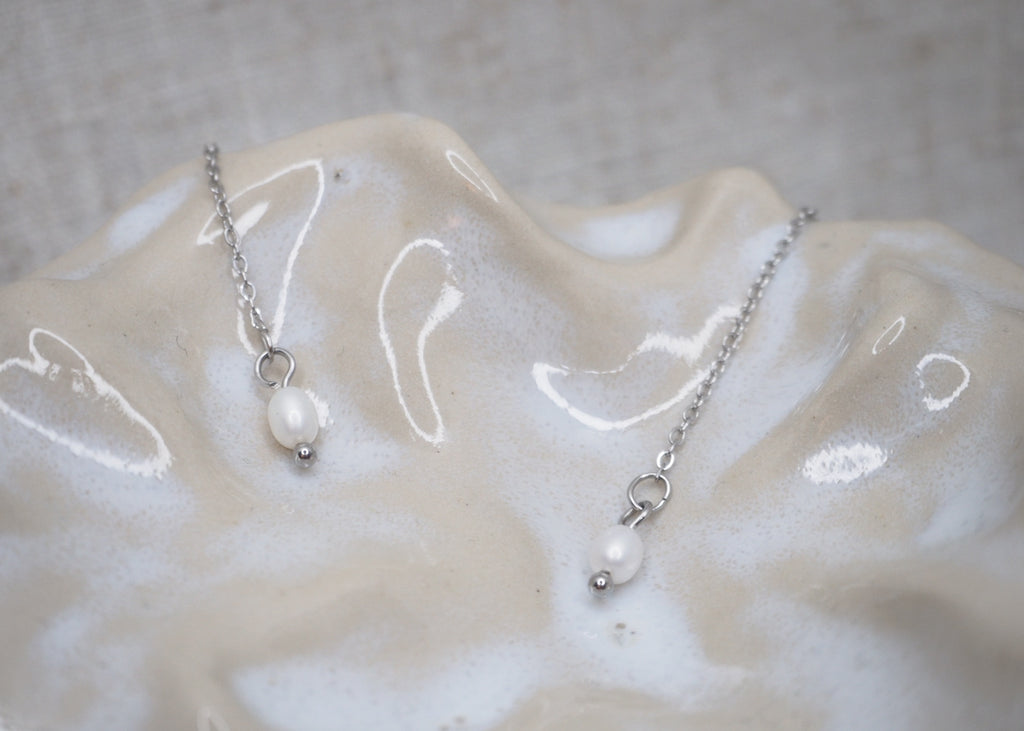 threads pearl silver 2