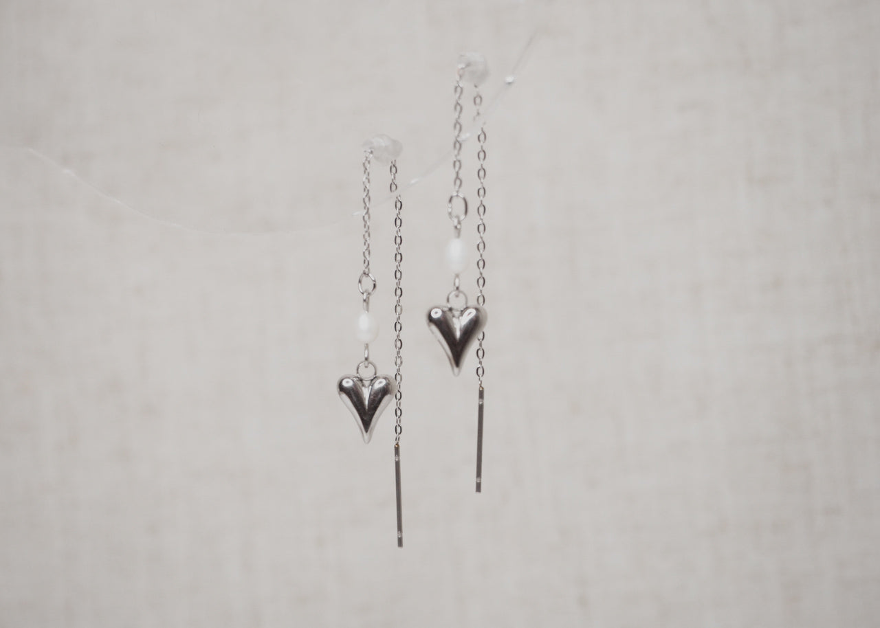 threads pearl small heart silver 1